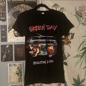 Green Day Revolution Radio Tour Band Tee